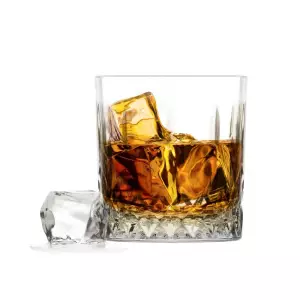 szklanka niska 280 ml Glasmark zdjęcie poglądowe szklanki z whisky